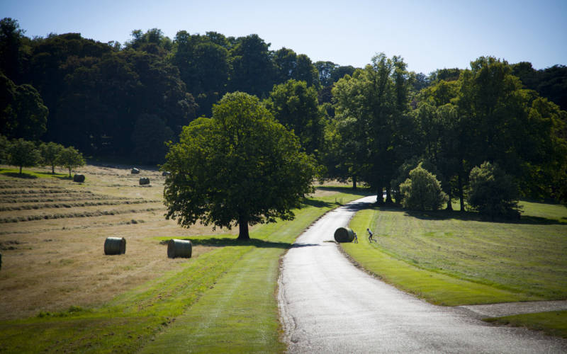 Estate drive with bales Sasa Savic ©Rothschild Foundation, Waddesdon Manor