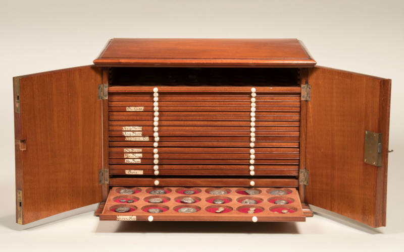 Coin case cointaining James de Rothschild’s collection of coins