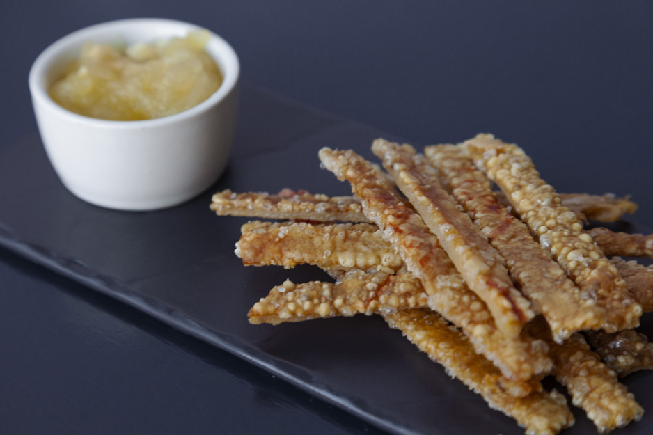 Pork crackling and apple sauce